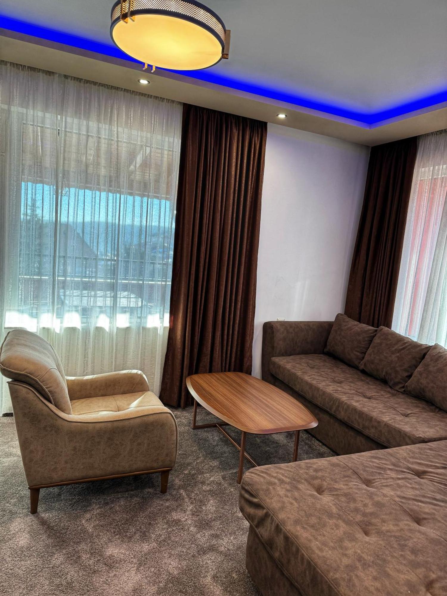Hotel Diamant Dospat Luaran gambar