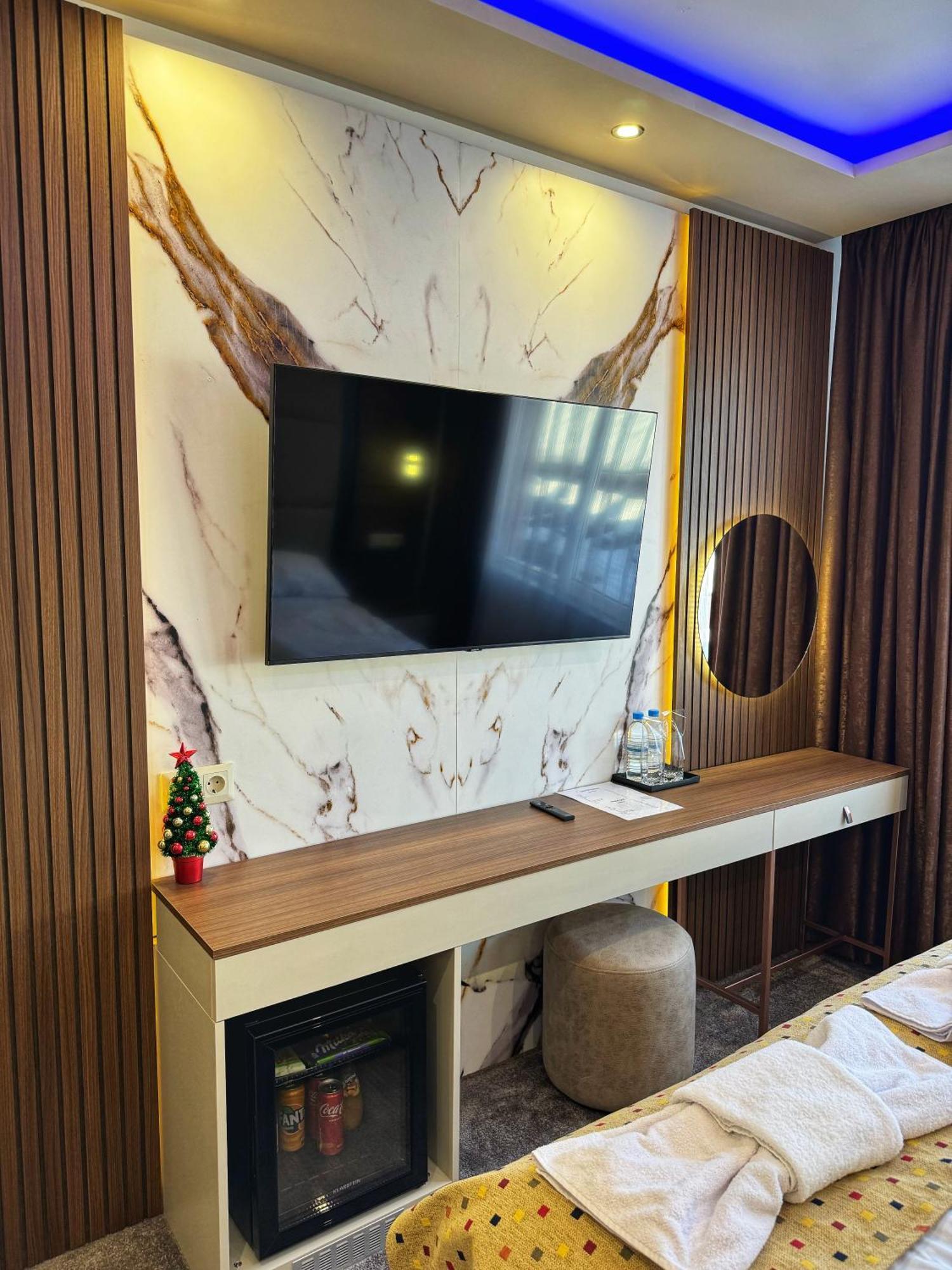Hotel Diamant Dospat Luaran gambar